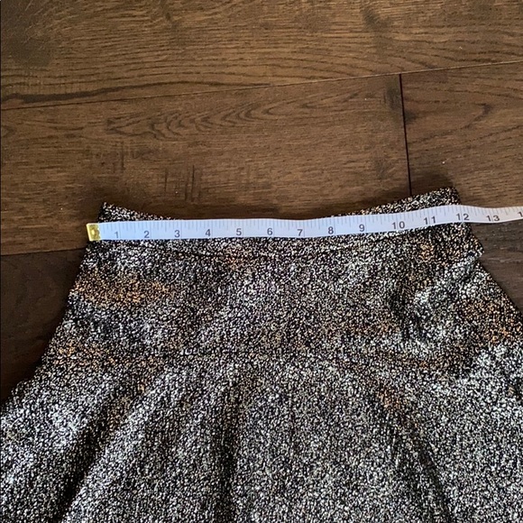 Gold speckle flowy skirt - Picture 5 of 5